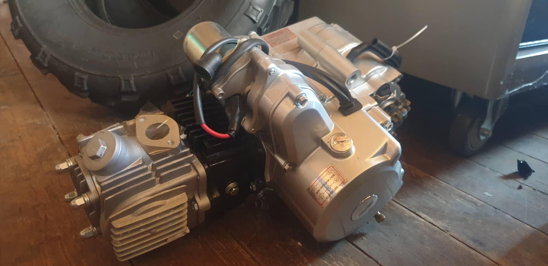 Masina atv125cc 4takt i kros